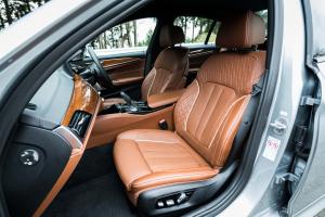 BMW 540i Sedan M Sport 2017 года  (JP)